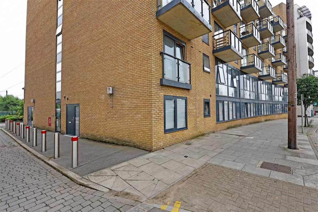 Durnsford Road, Wimbledon Brinkleys